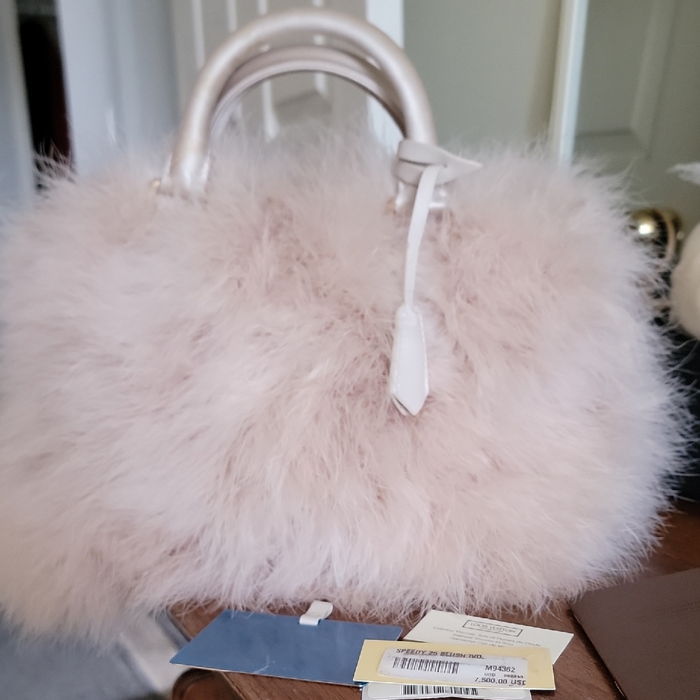 Louis Vuitton Rare  2013-14 Collection Fluffy Blush Hand bag Marabou Feathers